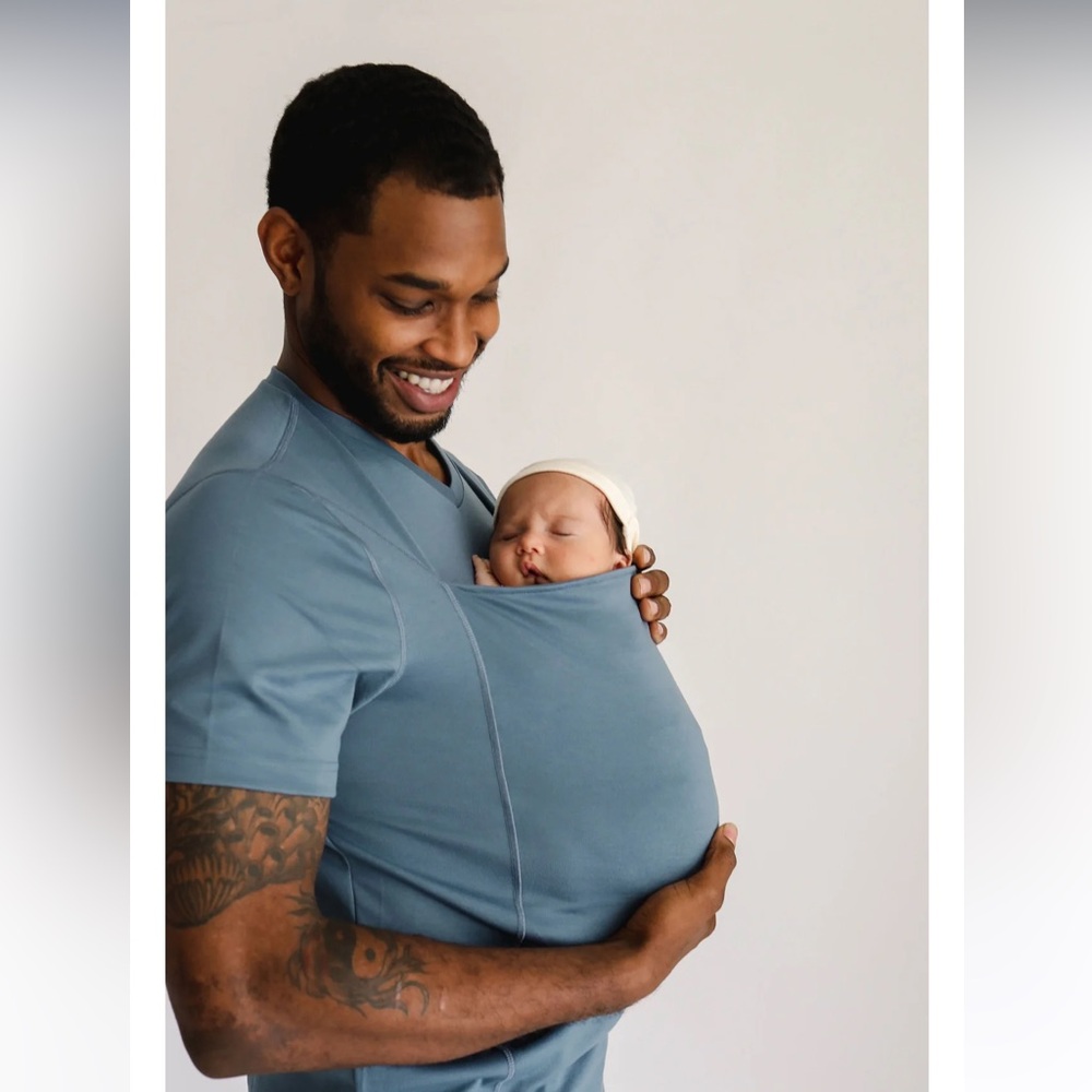 NEW Lalabu Dad Shirt in Blue Large XL pocket newborn father carrier baby brook